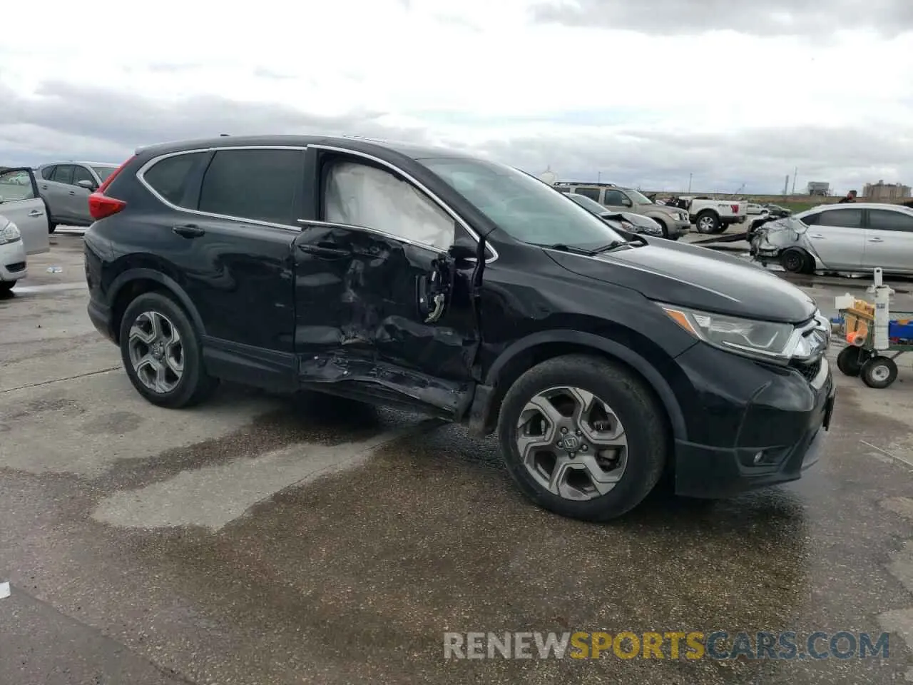 4 Photograph of a damaged car 7FARW1H86KE022213 HONDA CRV 2019