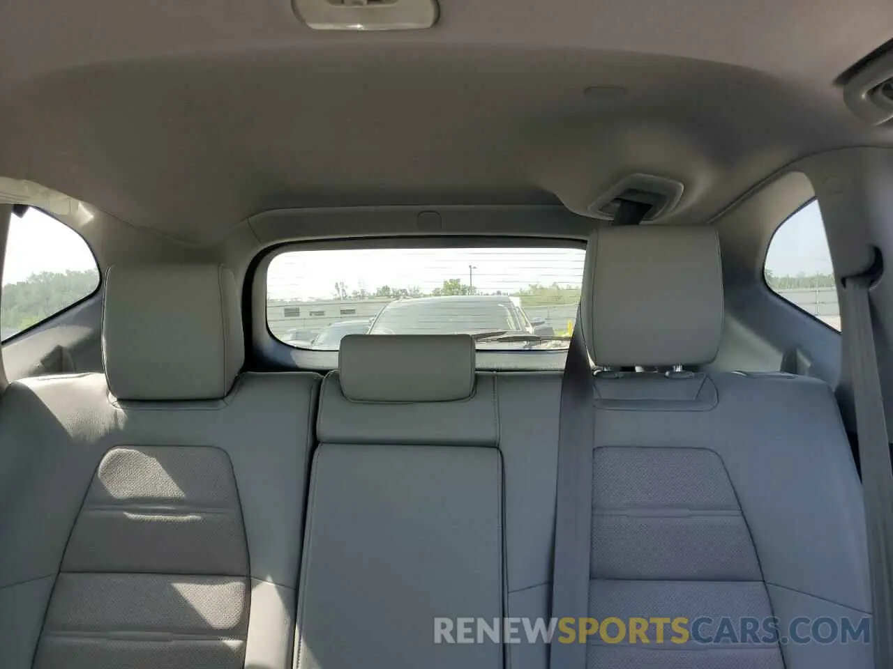 10 Photograph of a damaged car 7FARW1H87KE003508 HONDA CRV 2019