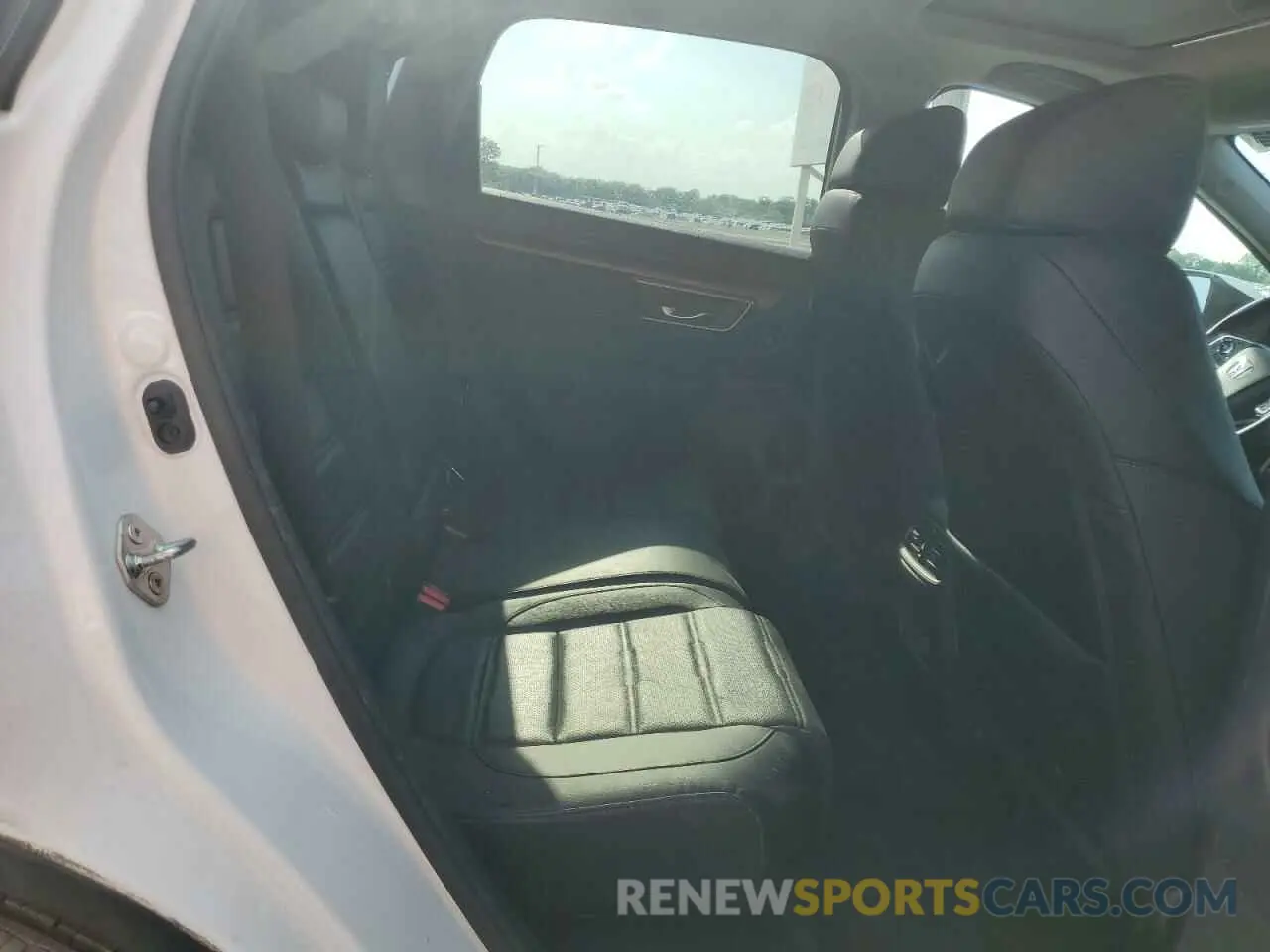 11 Photograph of a damaged car 7FARW1H8XKE024966 HONDA CRV 2019