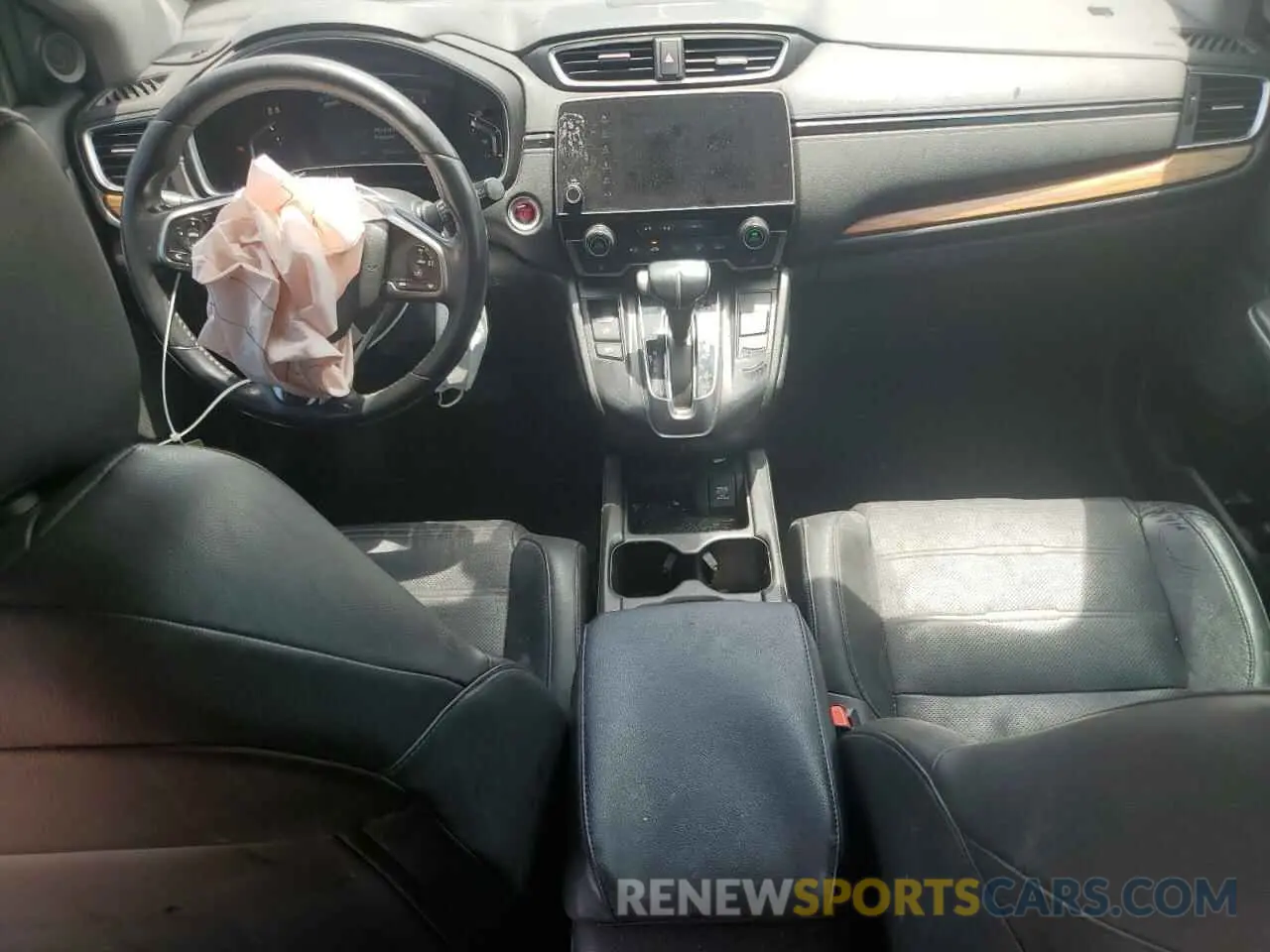 8 Photograph of a damaged car 7FARW1H93KE007306 HONDA CRV 2019