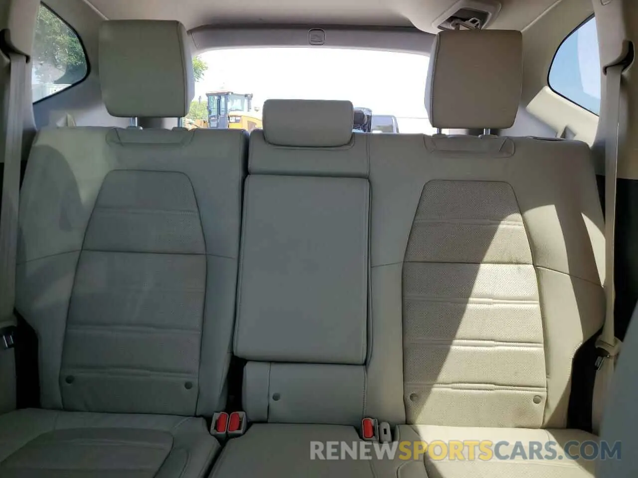 10 Photograph of a damaged car 7FARW1H94KE007945 HONDA CRV 2019