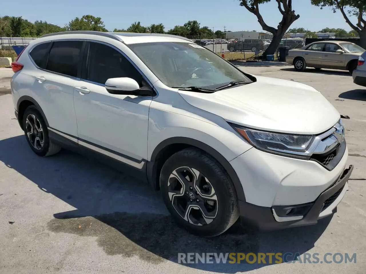 4 Photograph of a damaged car 7FARW1H94KE007945 HONDA CRV 2019