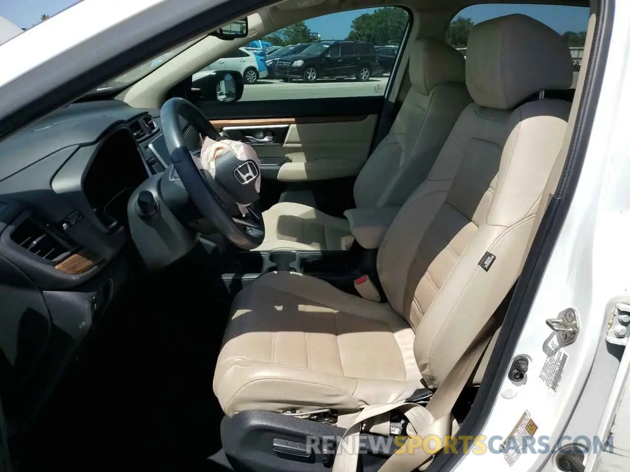 7 Photograph of a damaged car 7FARW1H94KE007945 HONDA CRV 2019