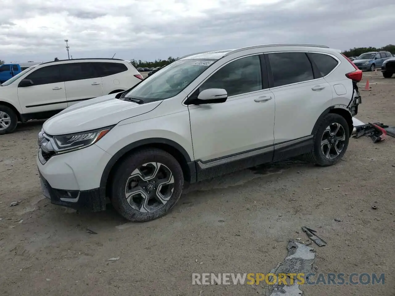 1 Photograph of a damaged car 7FARW1H94KE011980 HONDA CRV 2019