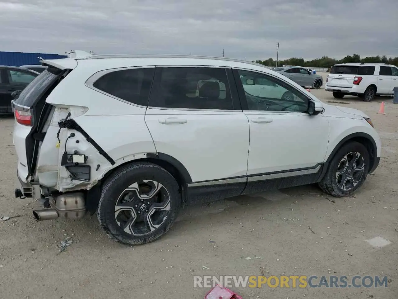 3 Photograph of a damaged car 7FARW1H94KE011980 HONDA CRV 2019