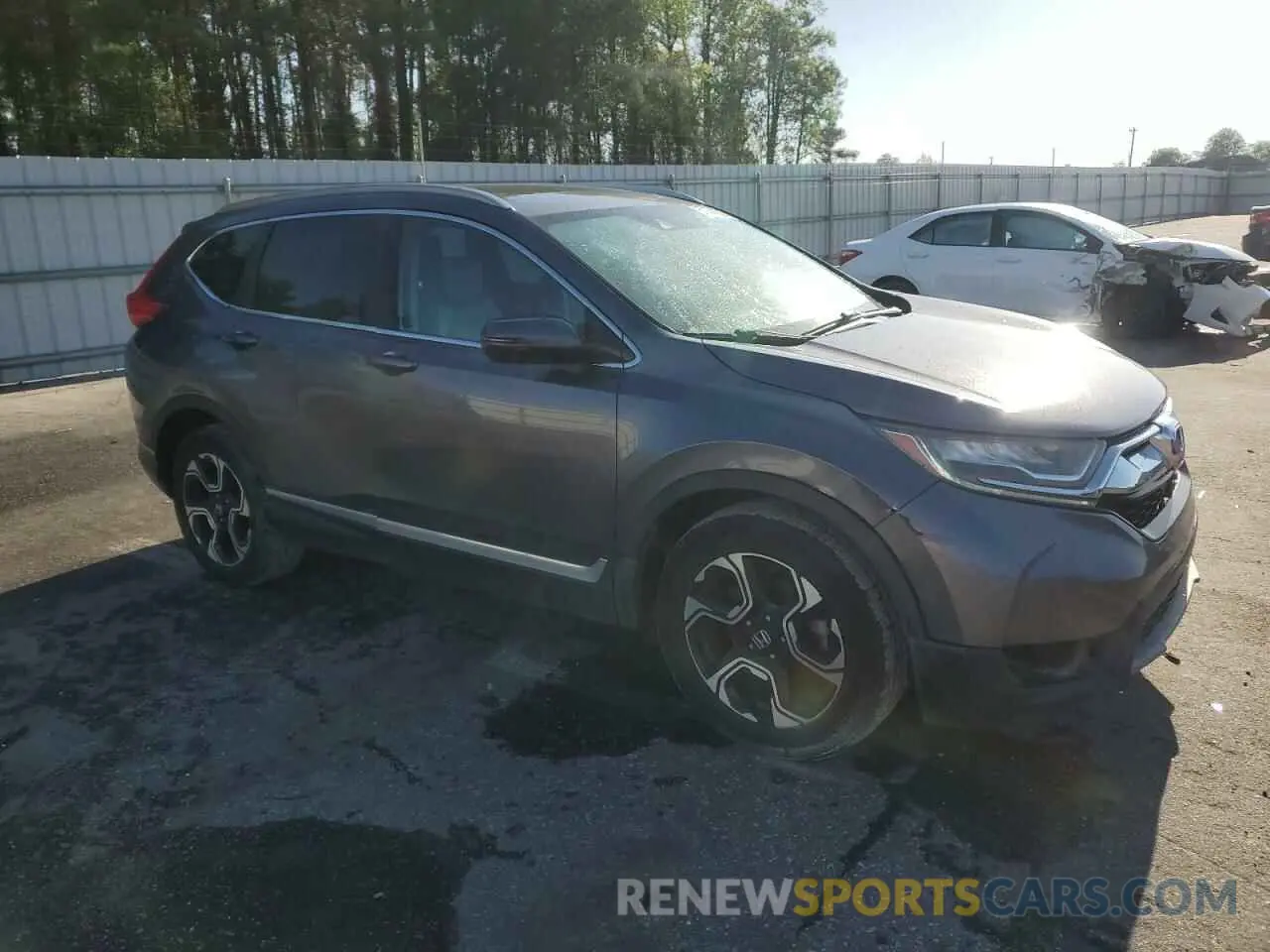 4 Photograph of a damaged car 7FARW1H97KE001010 HONDA CRV 2019