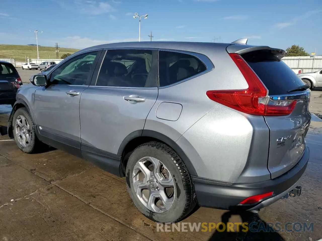 2 Photograph of a damaged car 7FARW2H51KE046155 HONDA CRV 2019