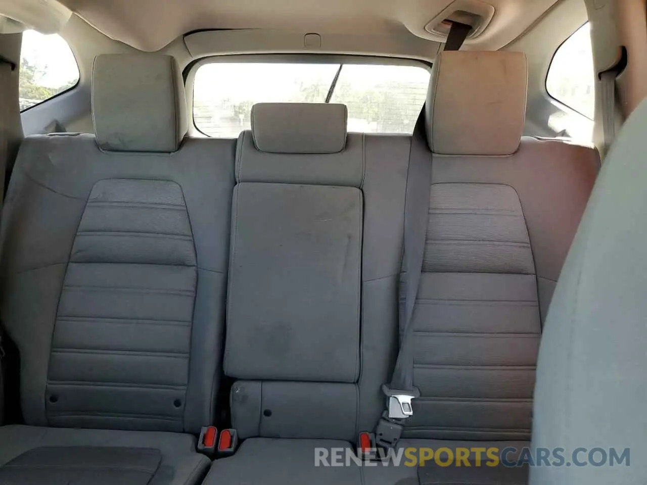 10 Photograph of a damaged car 7FARW2H51KE062419 HONDA CRV 2019