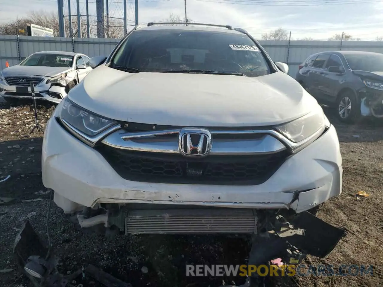 5 Photograph of a damaged car 7FARW2H52KE013147 HONDA CRV 2019