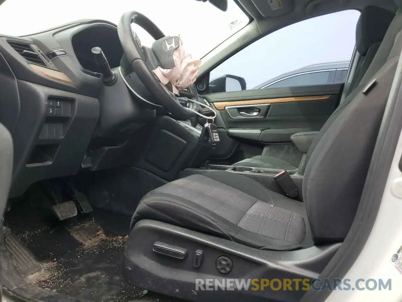 7 Photograph of a damaged car 7FARW2H52KE013147 HONDA CRV 2019