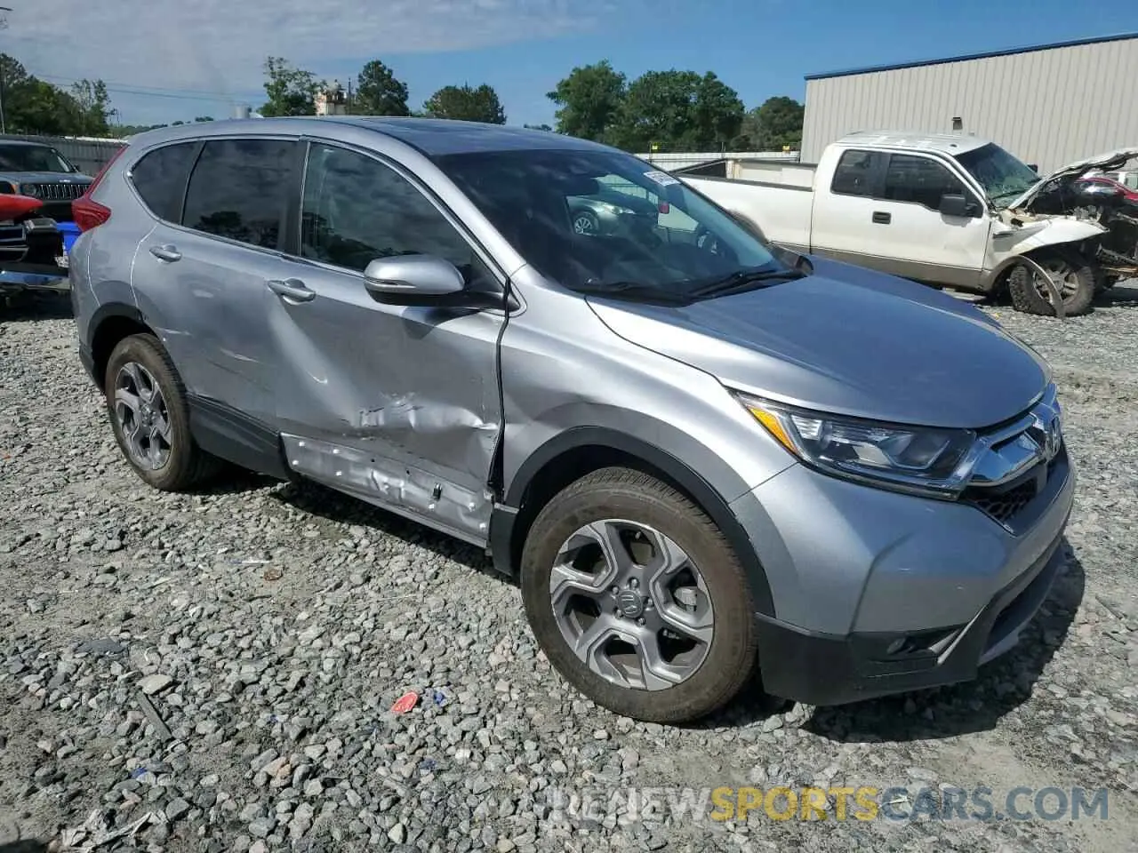 4 Photograph of a damaged car 7FARW2H52KE048478 HONDA CRV 2019
