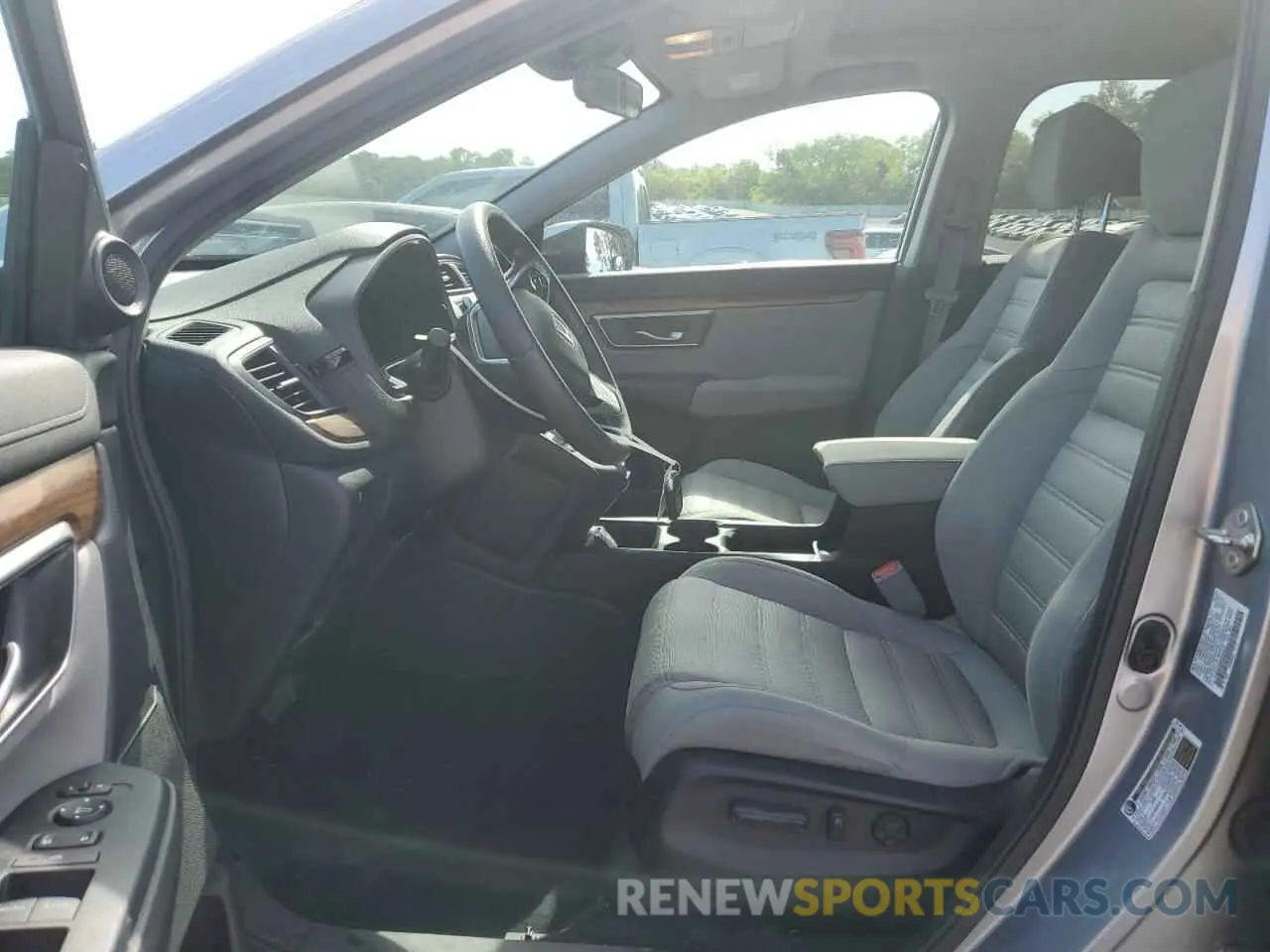 7 Photograph of a damaged car 7FARW2H52KE048478 HONDA CRV 2019