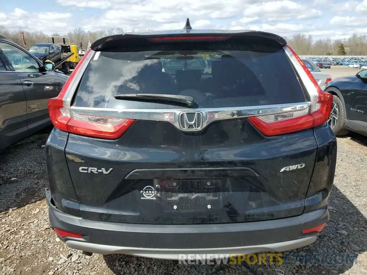 6 Photograph of a damaged car 7FARW2H53KE048764 HONDA CRV 2019