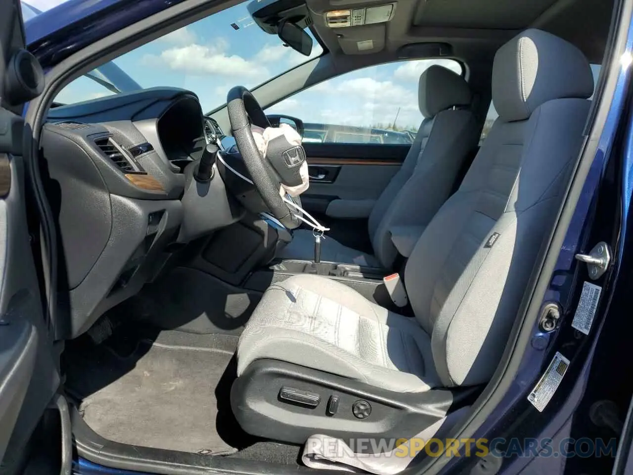7 Photograph of a damaged car 7FARW2H54KE045646 HONDA CRV 2019