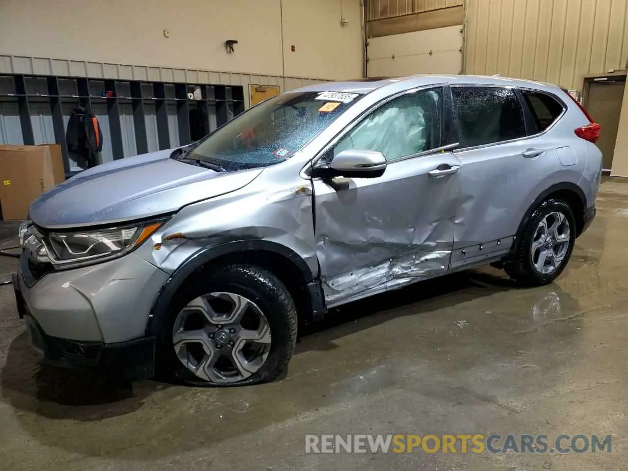 1 Photograph of a damaged car 7FARW2H54KE061040 HONDA CRV 2019