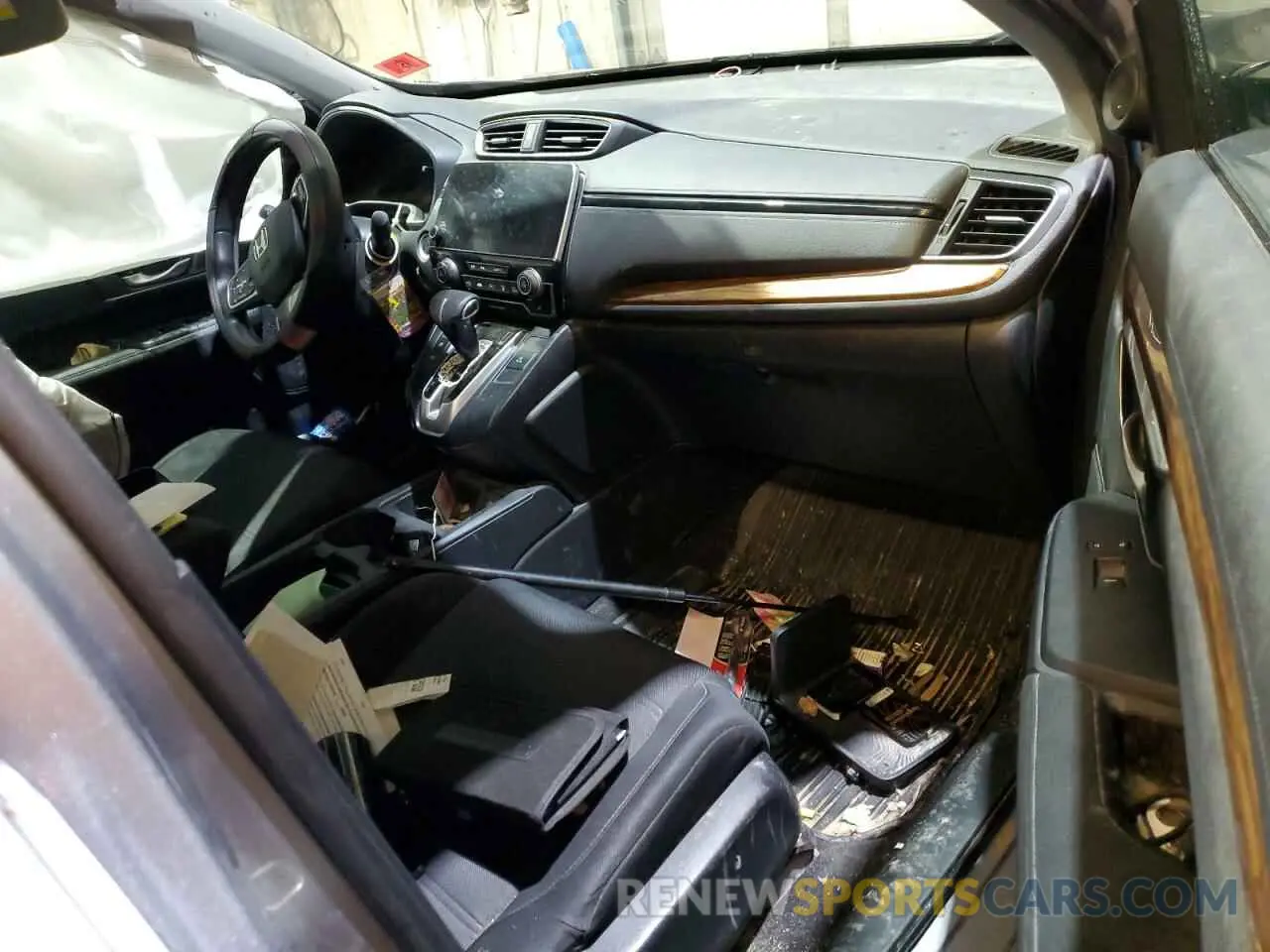 8 Photograph of a damaged car 7FARW2H54KE061040 HONDA CRV 2019