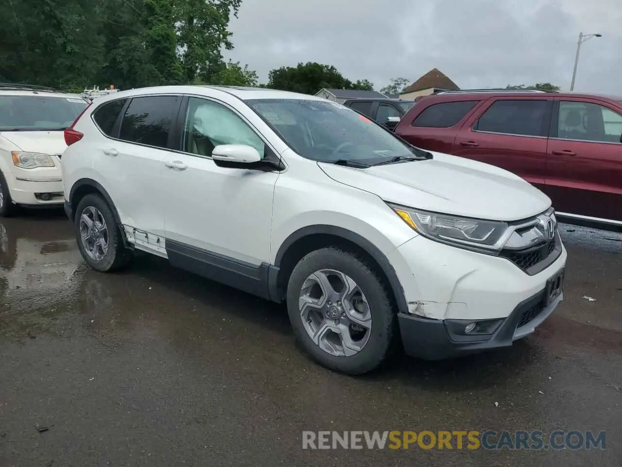 4 Photograph of a damaged car 7FARW2H56KE055188 HONDA CRV 2019