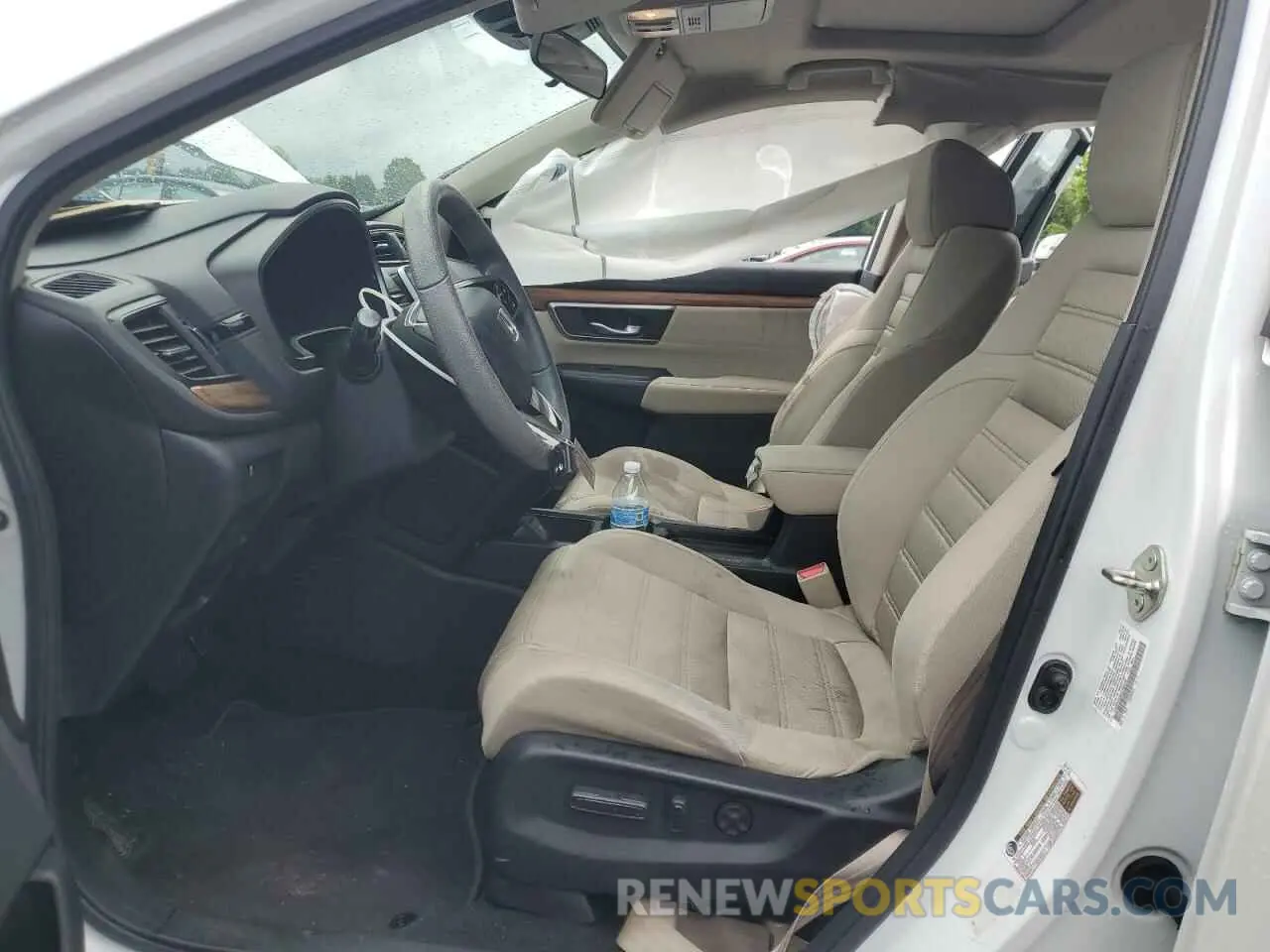 7 Photograph of a damaged car 7FARW2H56KE055188 HONDA CRV 2019