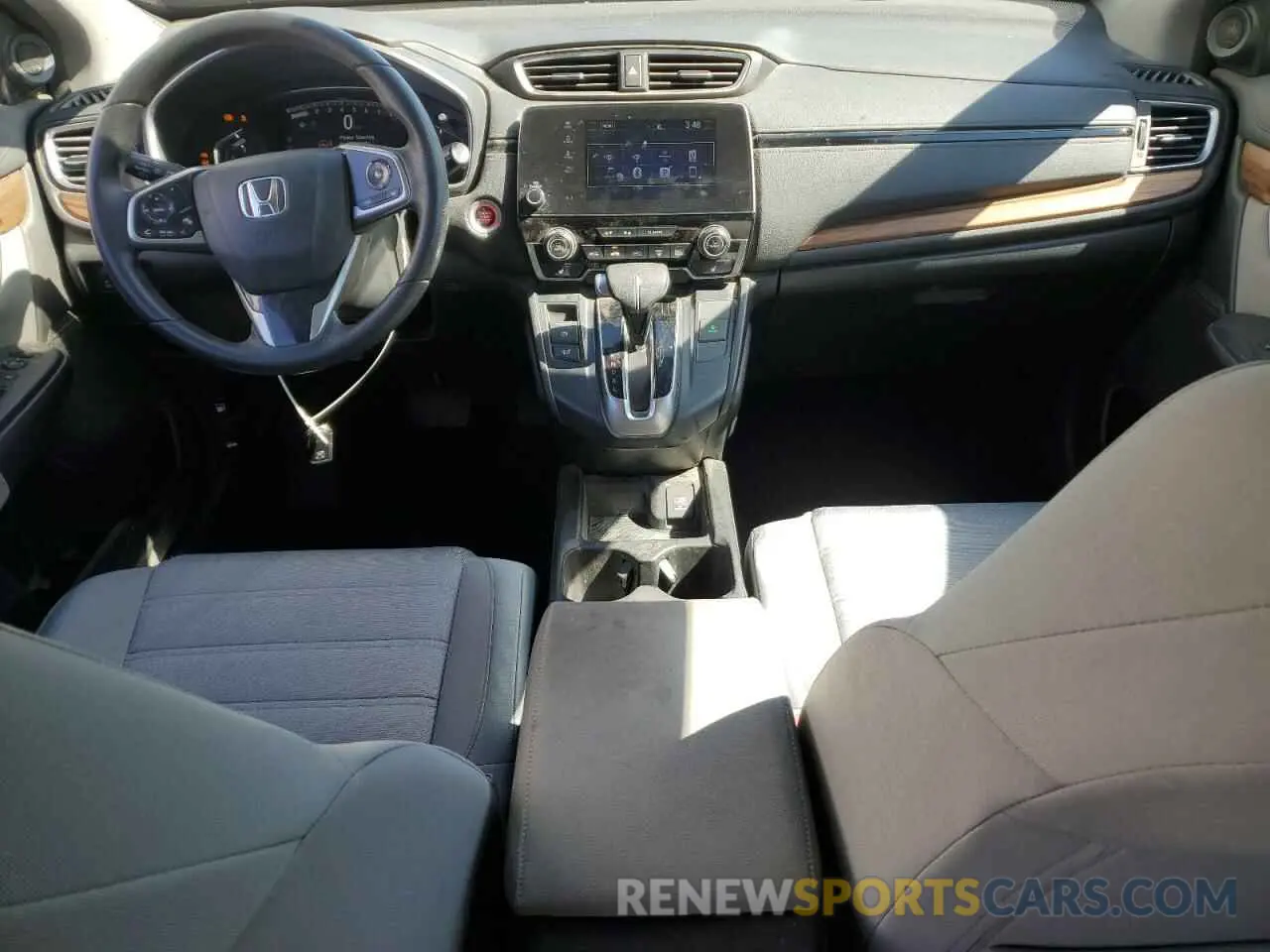 8 Photograph of a damaged car 7FARW2H56KE056423 HONDA CRV 2019