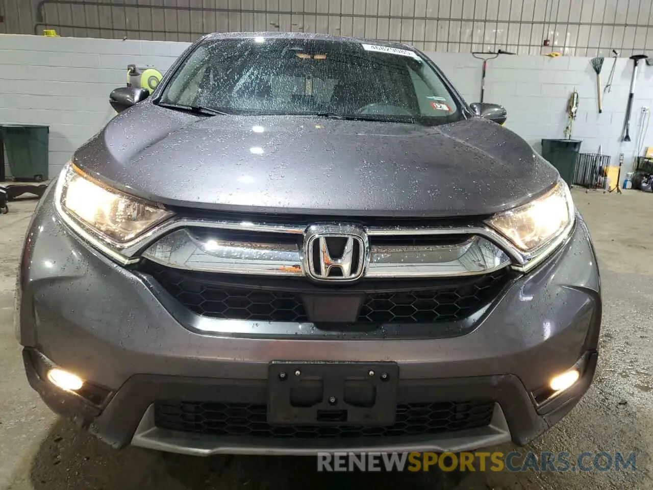 5 Photograph of a damaged car 7FARW2H58KE013377 HONDA CRV 2019