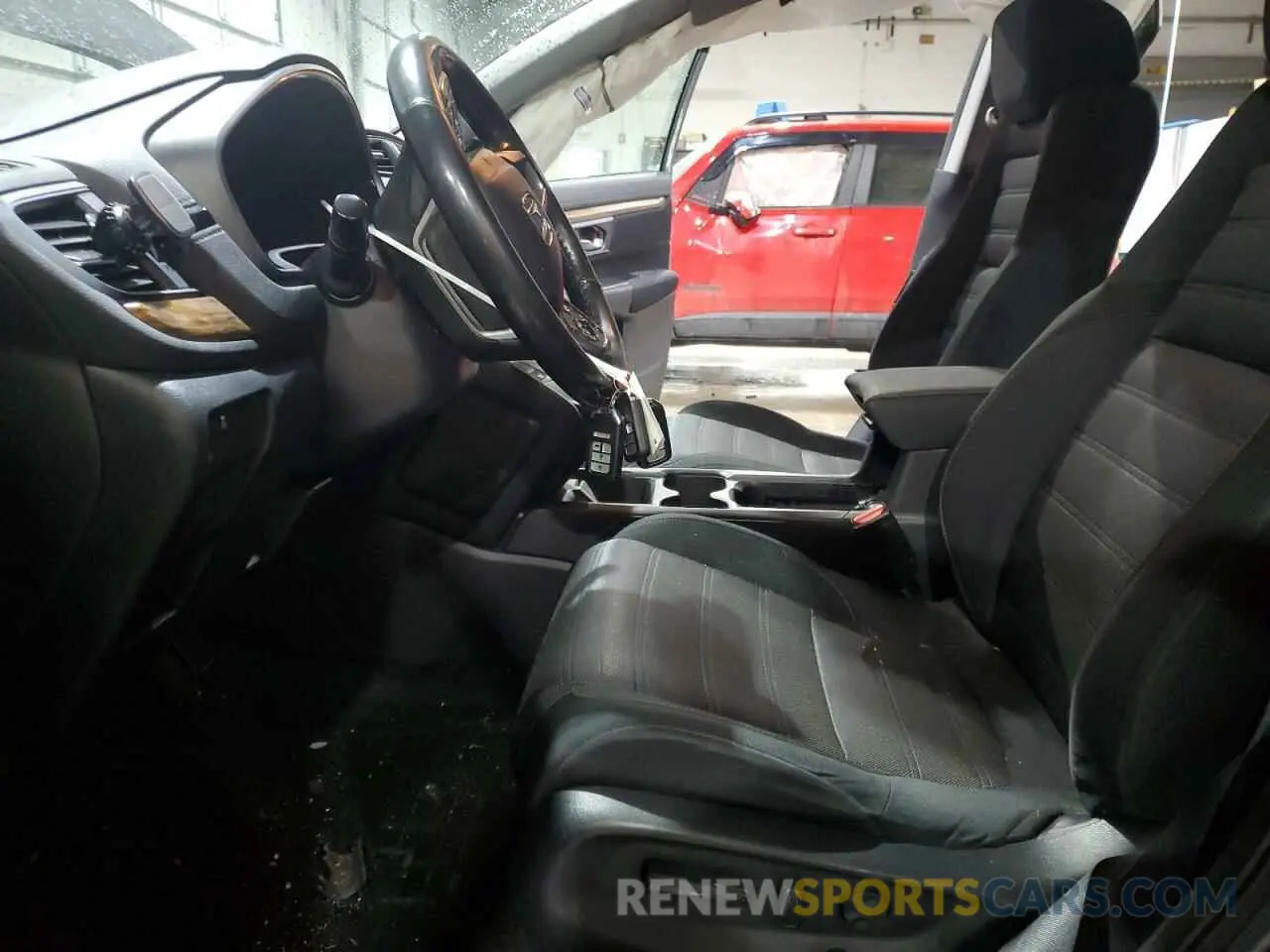 7 Photograph of a damaged car 7FARW2H58KE013377 HONDA CRV 2019