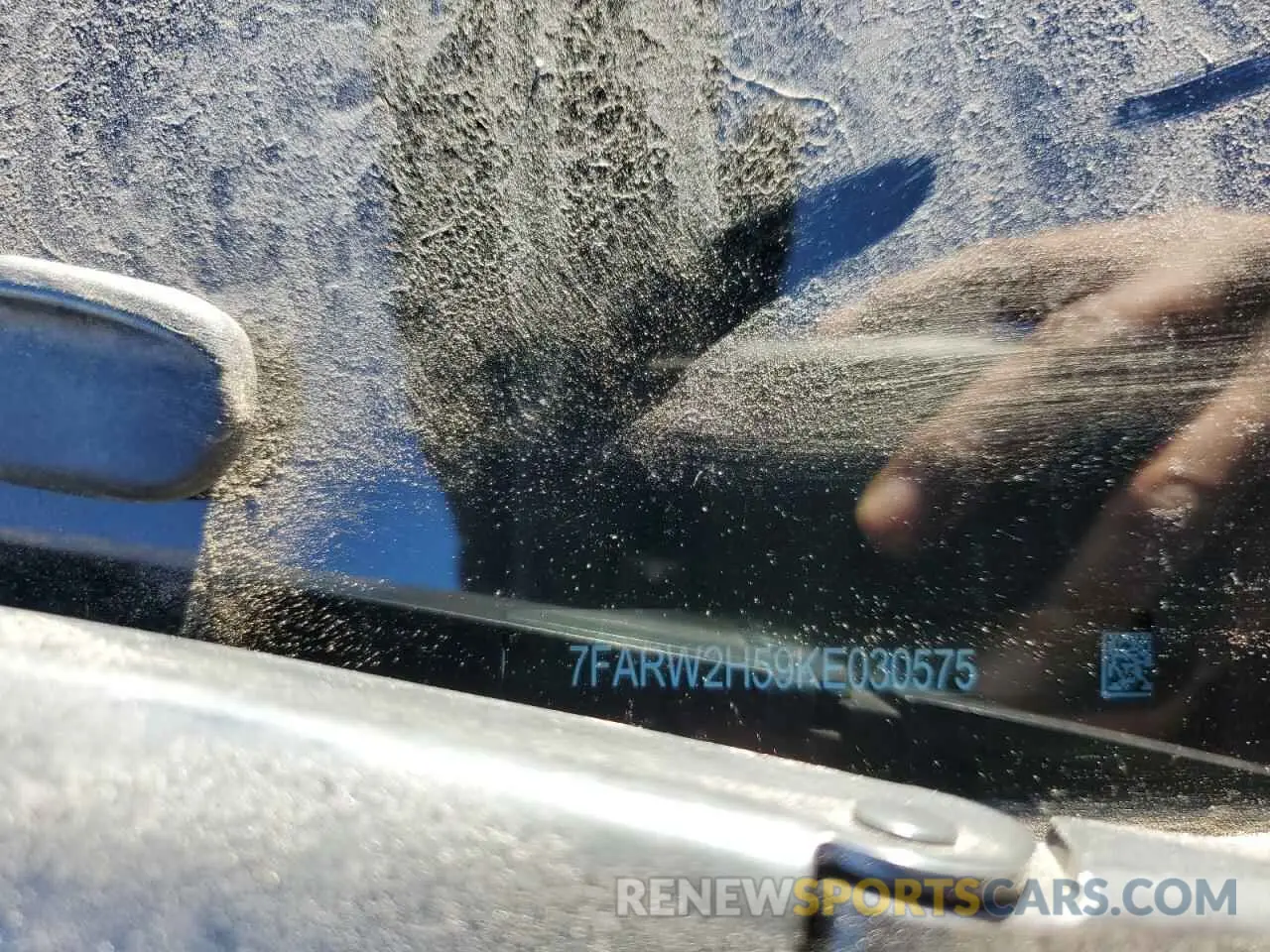 13 Photograph of a damaged car 7FARW2H59KE030575 HONDA CRV 2019