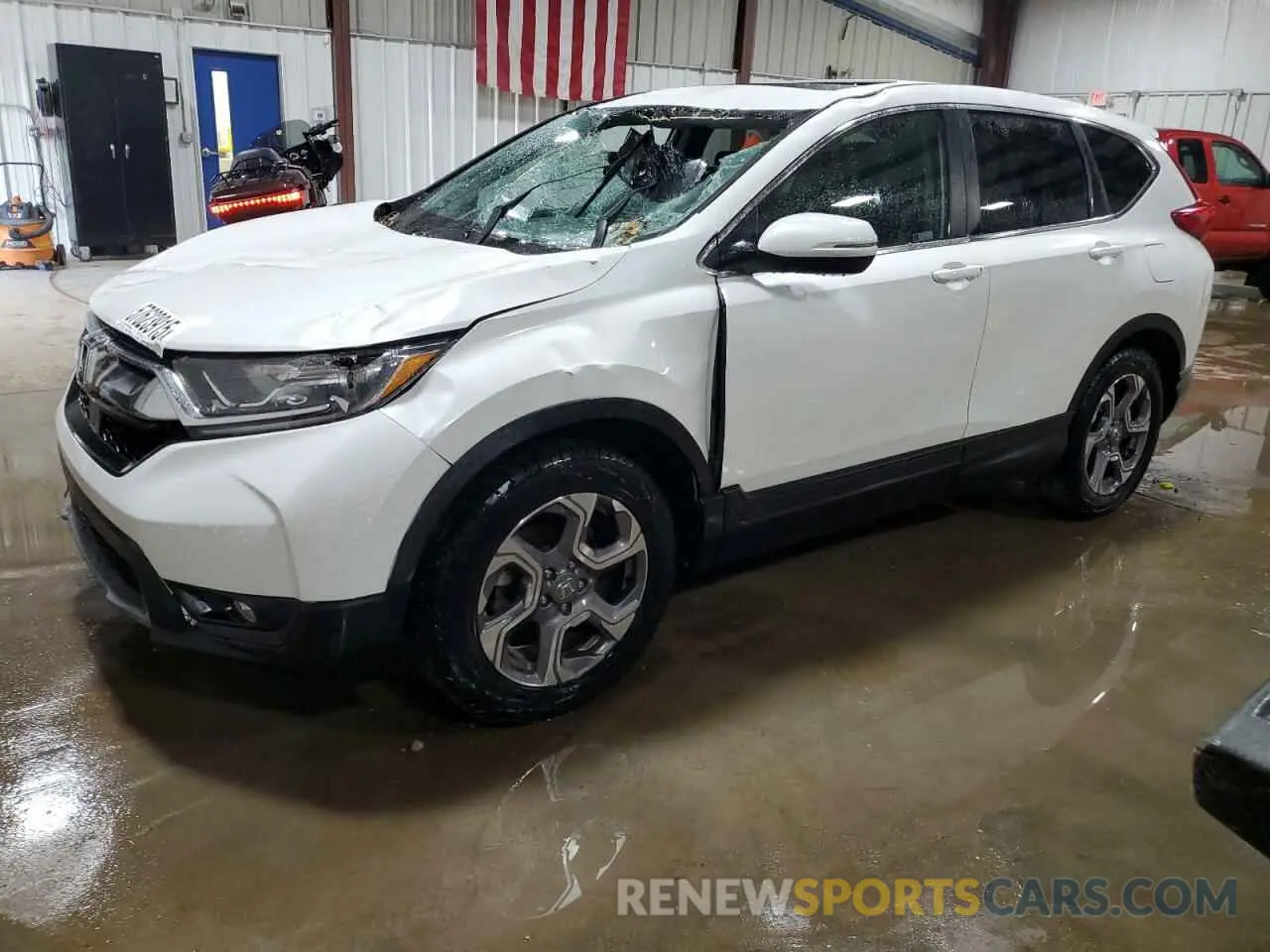 1 Photograph of a damaged car 7FARW2H5XKE037292 HONDA CRV 2019