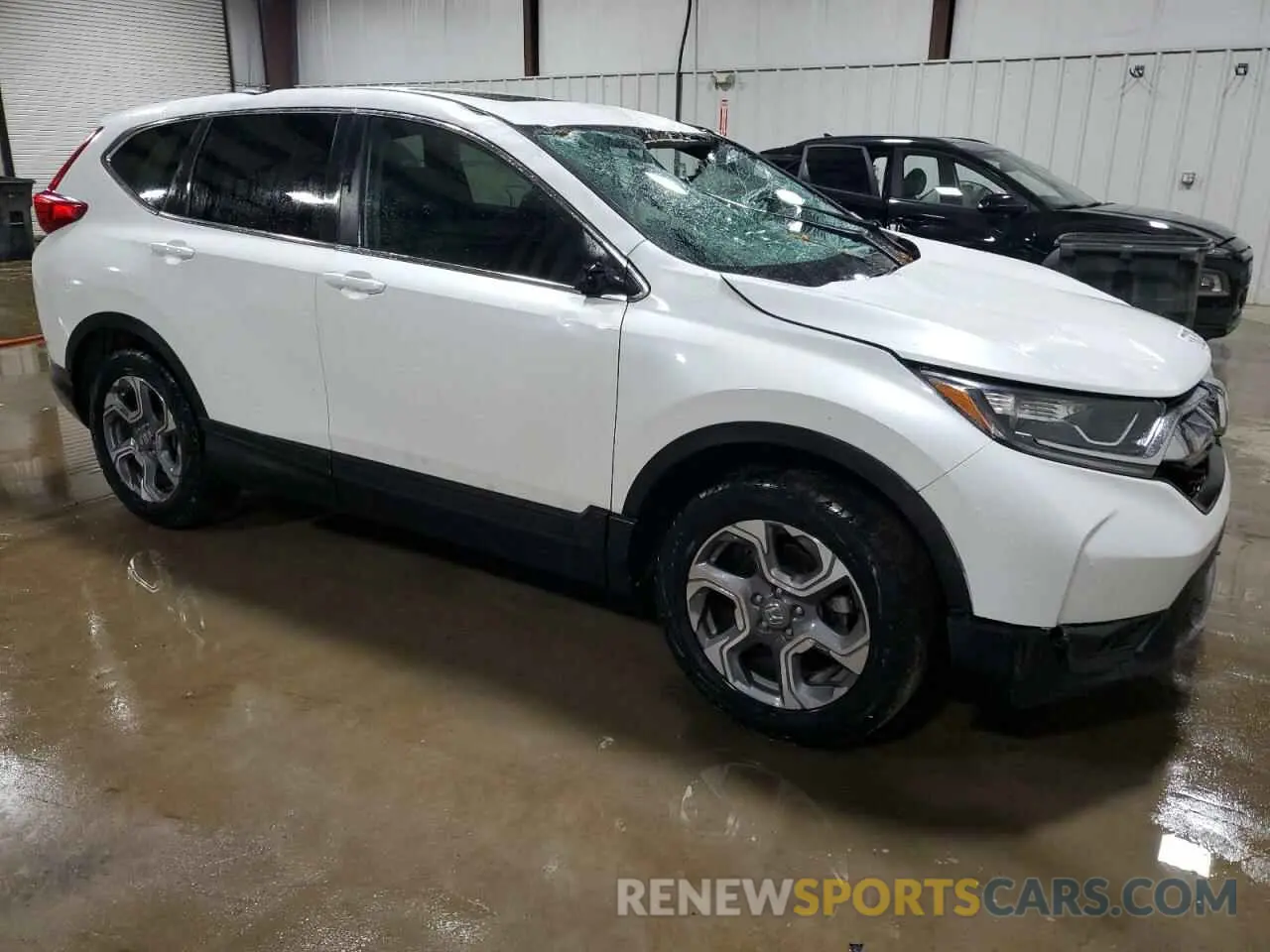4 Photograph of a damaged car 7FARW2H5XKE037292 HONDA CRV 2019