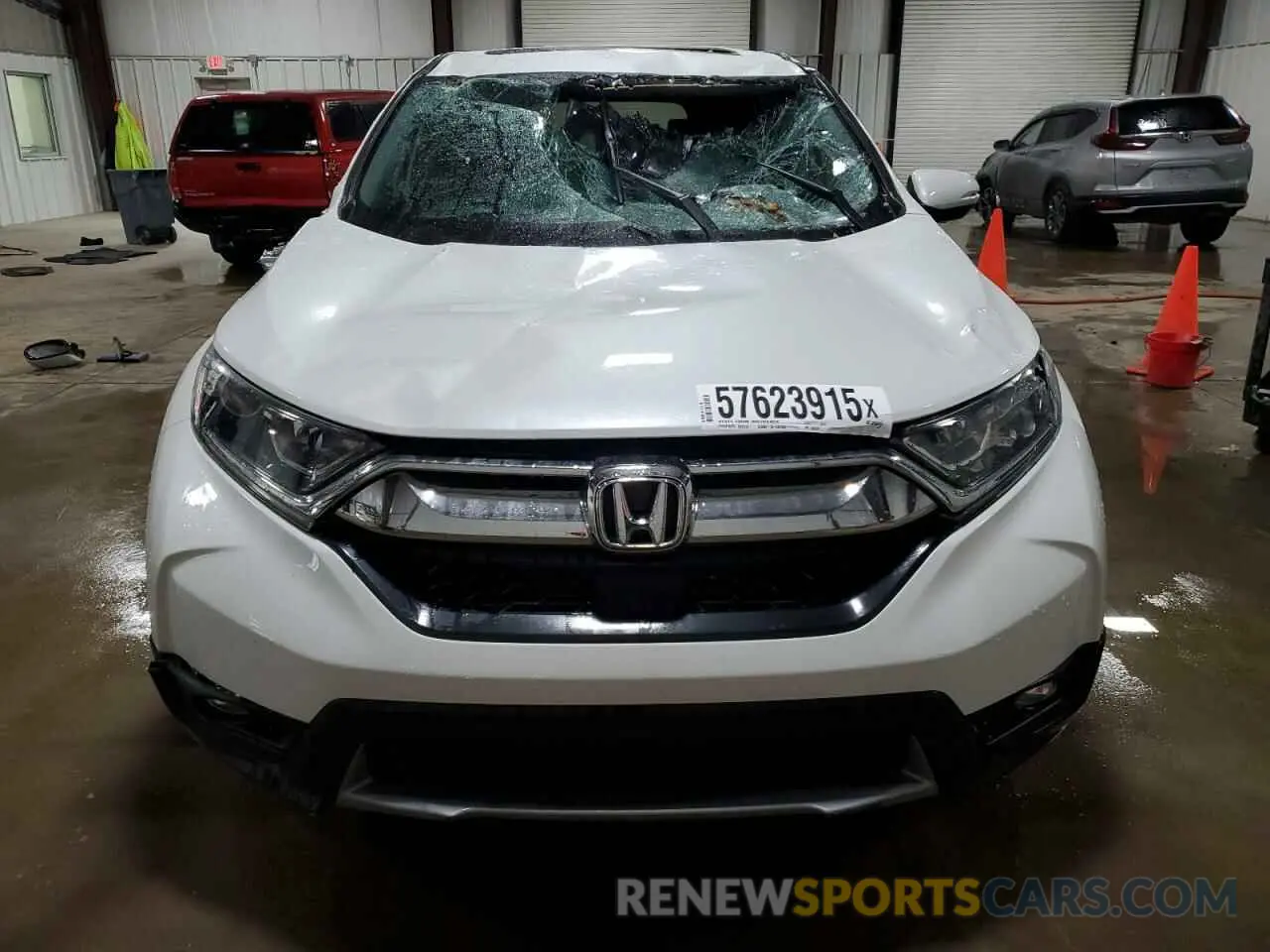 5 Photograph of a damaged car 7FARW2H5XKE037292 HONDA CRV 2019