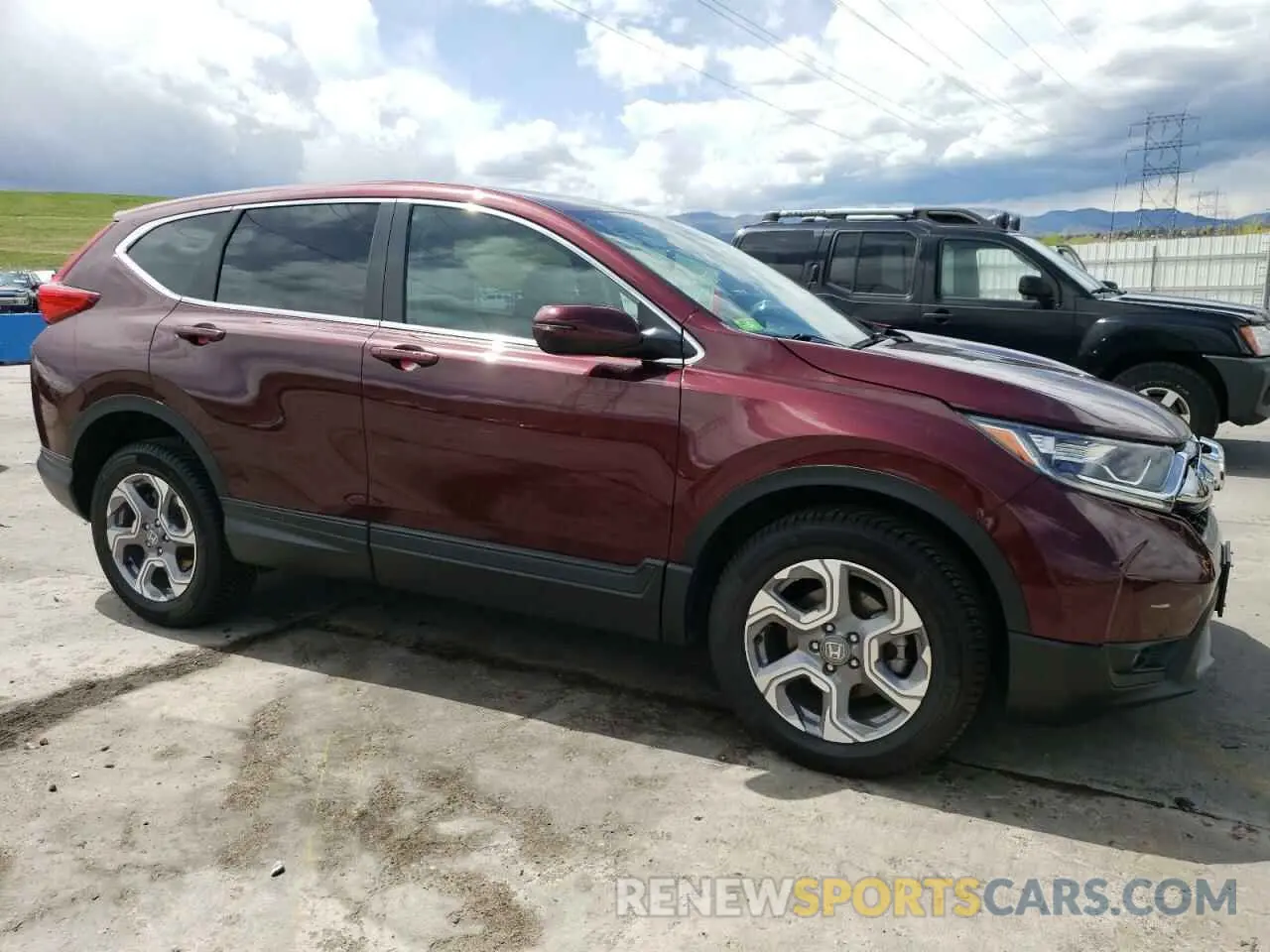 4 Photograph of a damaged car 7FARW2H5XKE046283 HONDA CRV 2019