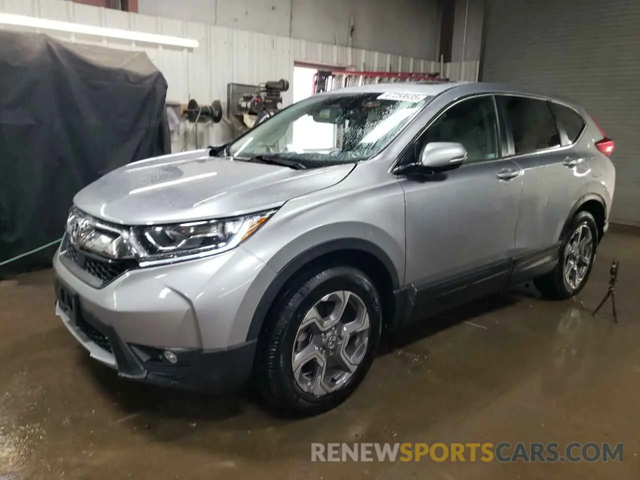 1 Photograph of a damaged car 7FARW2H81KE020360 HONDA CRV 2019