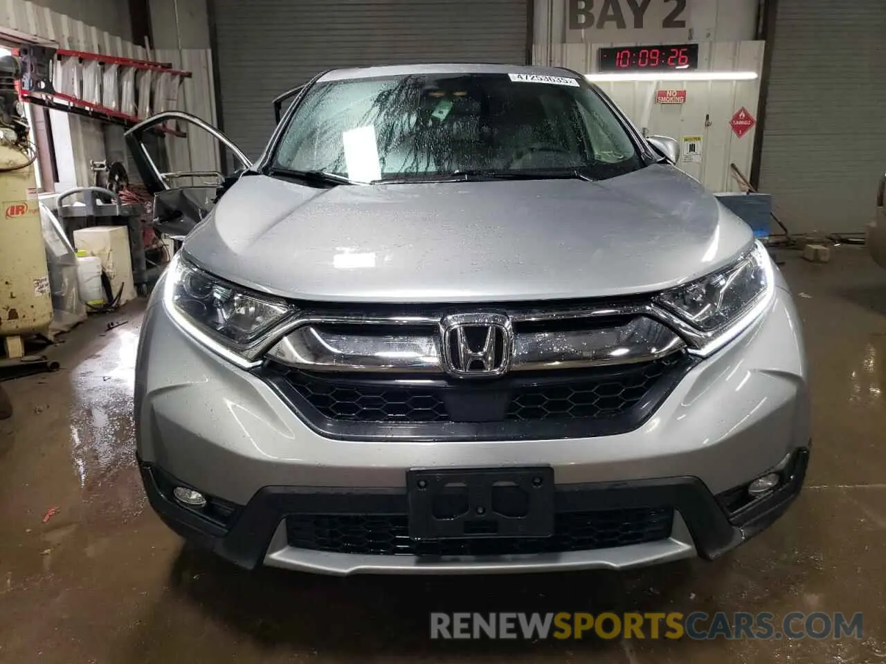 5 Photograph of a damaged car 7FARW2H81KE020360 HONDA CRV 2019