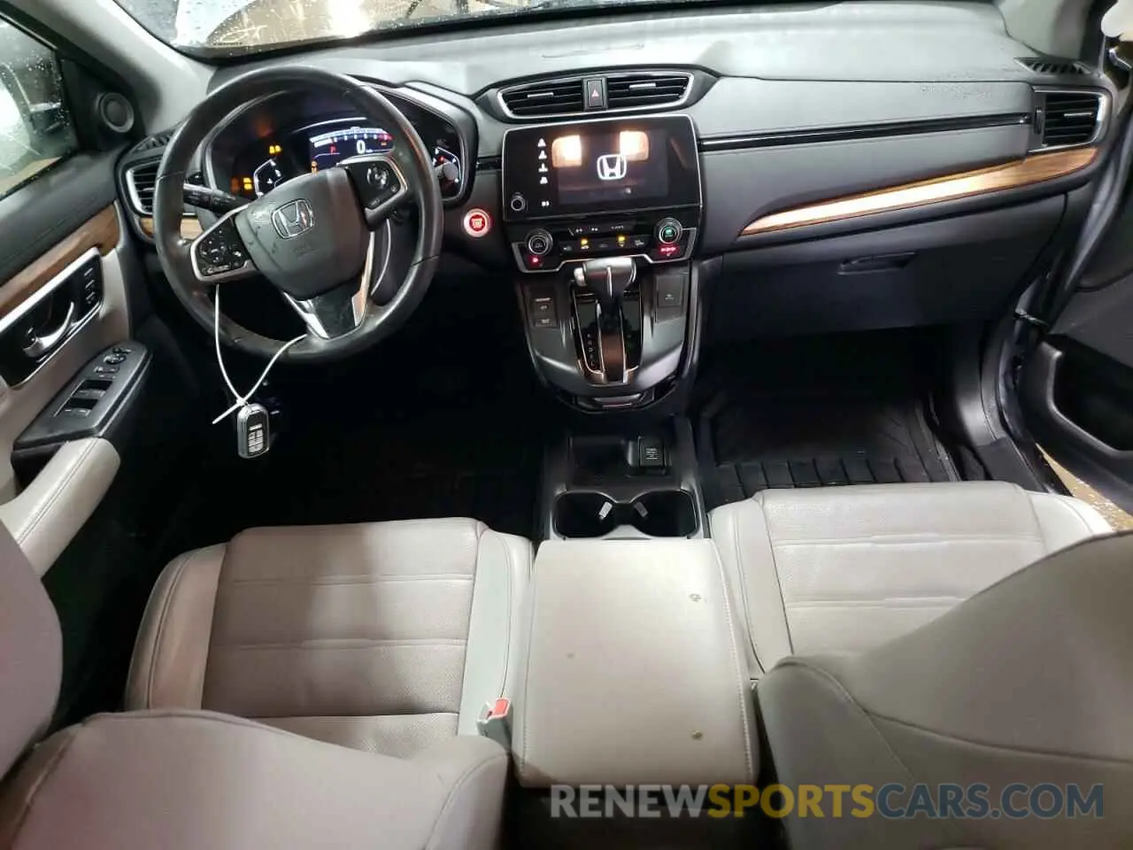 8 Photograph of a damaged car 7FARW2H81KE020360 HONDA CRV 2019