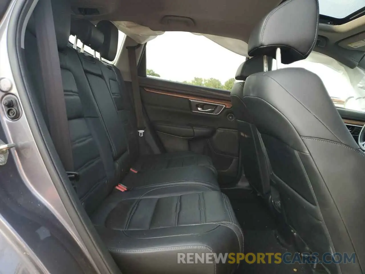 11 Photograph of a damaged car 7FARW2H81KE061250 HONDA CRV 2019