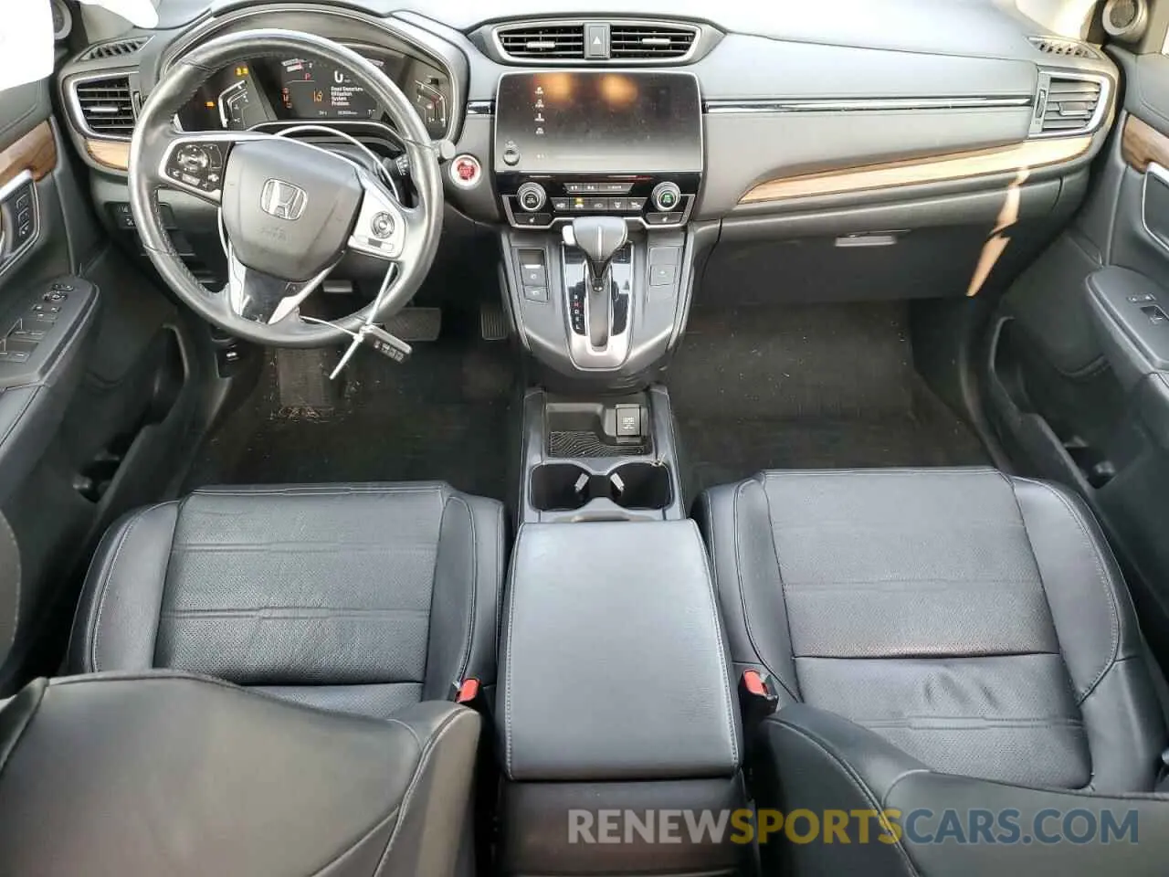 8 Photograph of a damaged car 7FARW2H81KE061250 HONDA CRV 2019