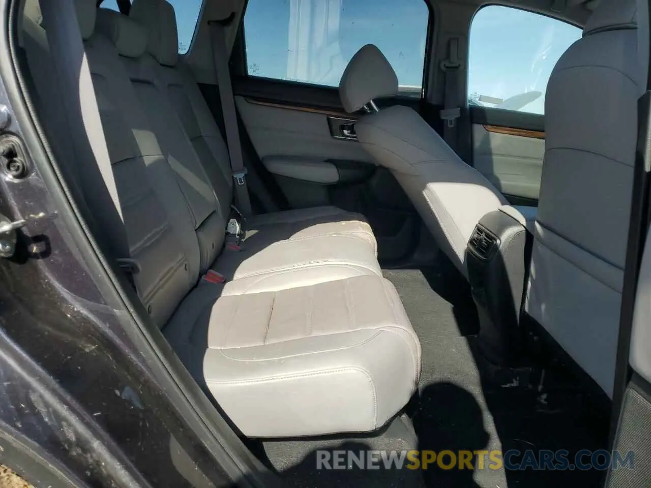 11 Photograph of a damaged car 7FARW2H83KE058978 HONDA CRV 2019