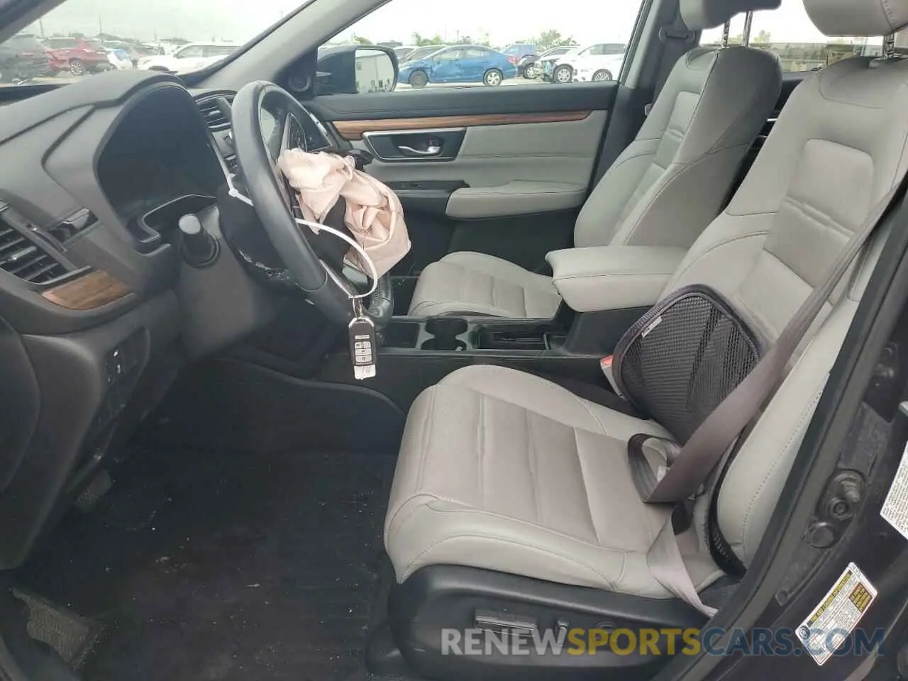 7 Photograph of a damaged car 7FARW2H86KE059915 HONDA CRV 2019