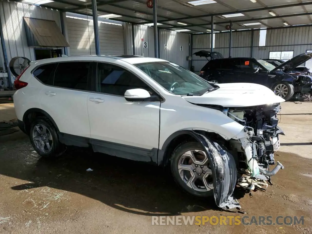 4 Photograph of a damaged car 7FARW2H86KE061891 HONDA CRV 2019