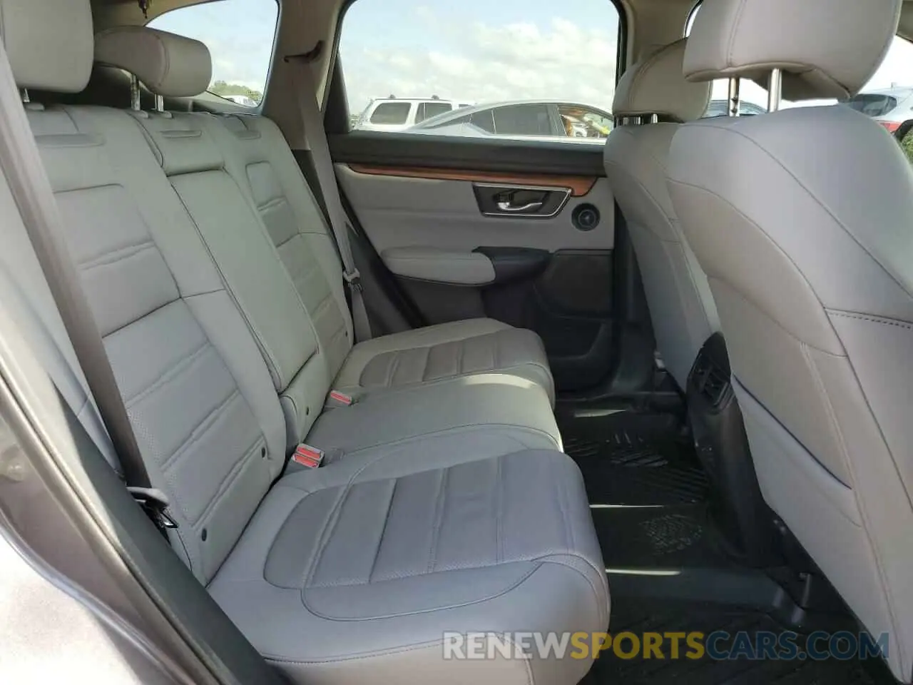 11 Photograph of a damaged car 7FARW2H87KE054139 HONDA CRV 2019