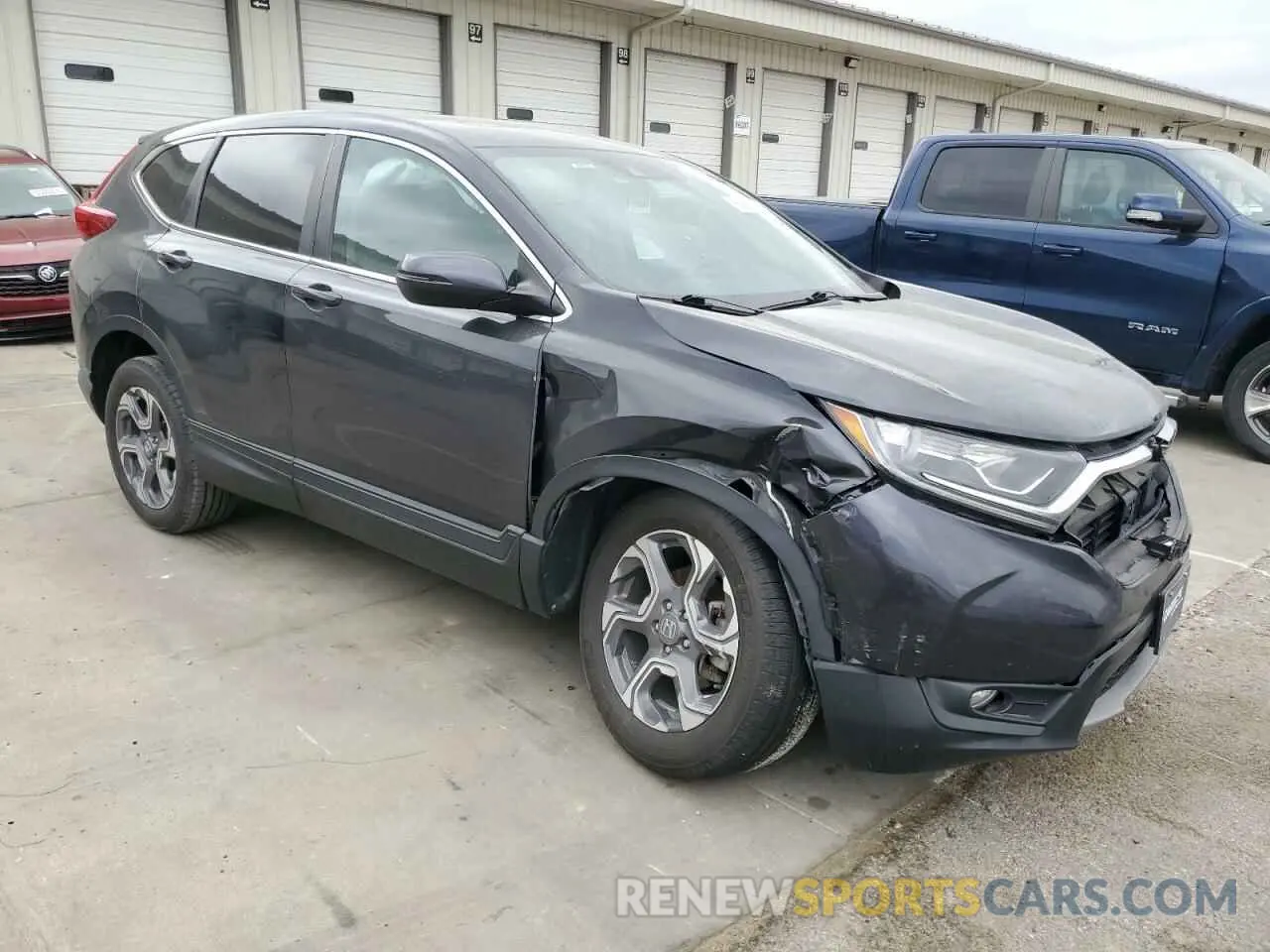 4 Photograph of a damaged car 7FARW2H88KE005144 HONDA CRV 2019