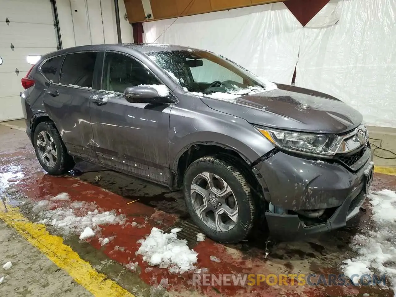 4 Photograph of a damaged car 7FARW2H88KE027886 HONDA CRV 2019
