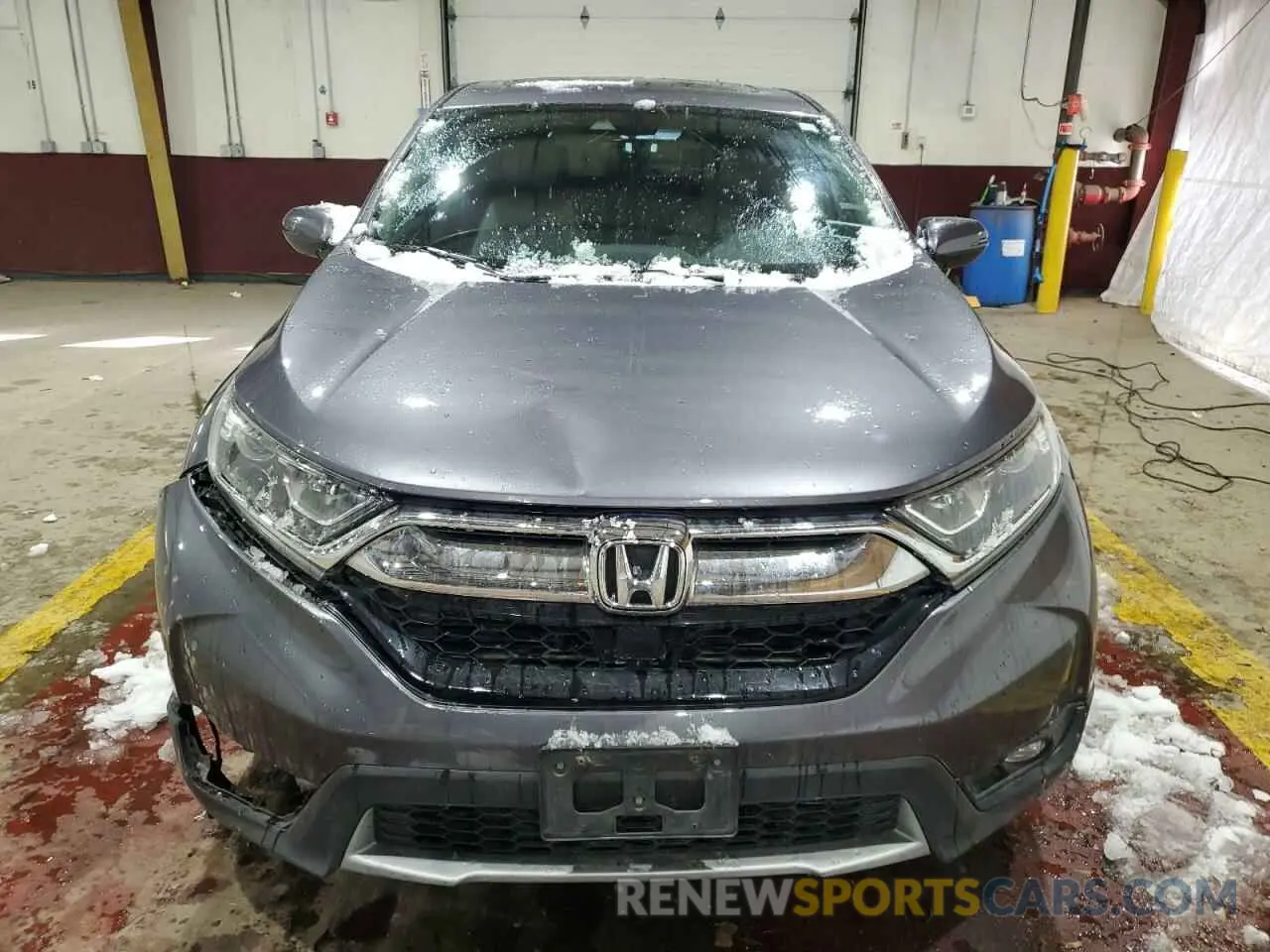 5 Photograph of a damaged car 7FARW2H88KE027886 HONDA CRV 2019