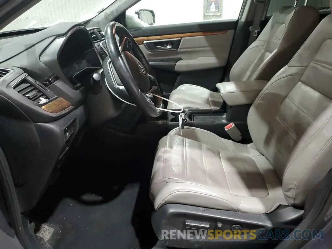 7 Photograph of a damaged car 7FARW2H88KE027886 HONDA CRV 2019