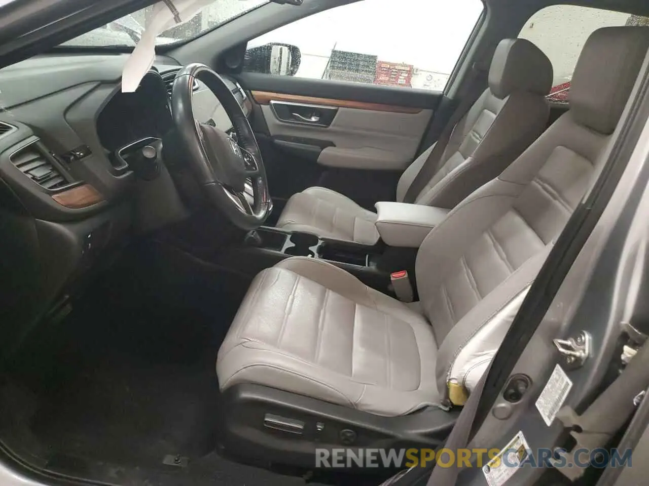 7 Photograph of a damaged car 7FARW2H91KE008184 HONDA CRV 2019