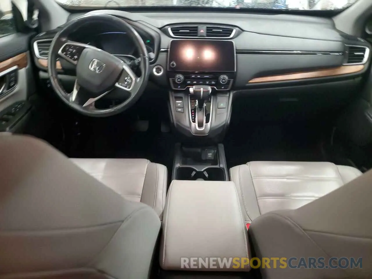 8 Photograph of a damaged car 7FARW2H91KE008184 HONDA CRV 2019