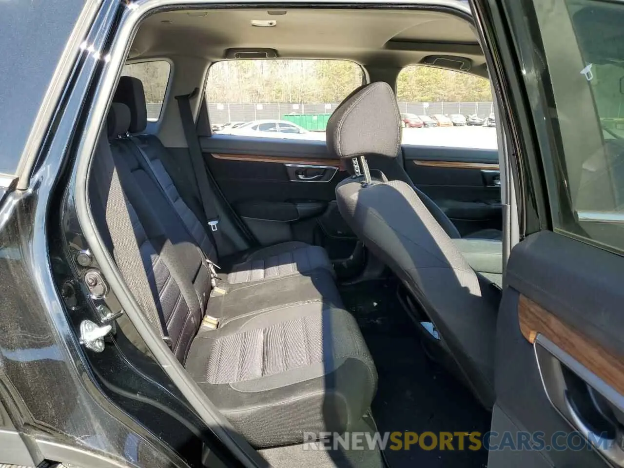 11 Photograph of a damaged car JHLRW2H51KX013502 HONDA CRV 2019