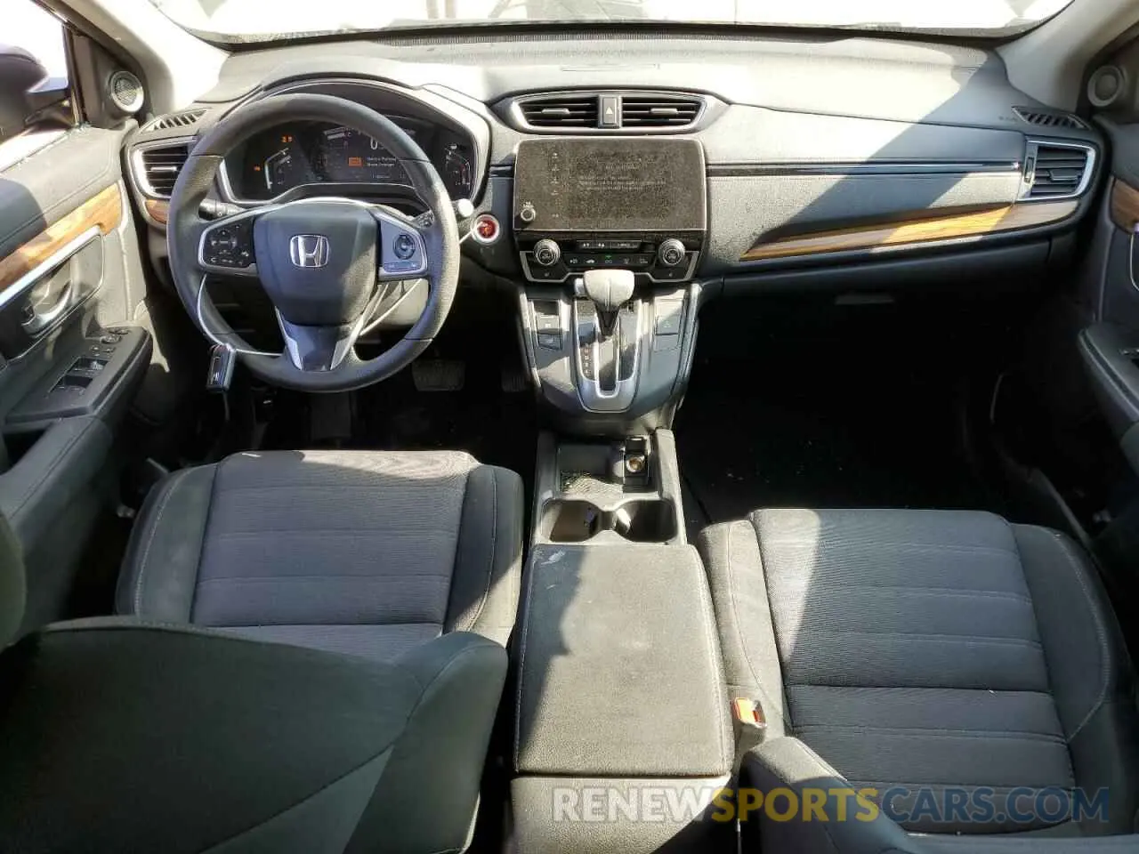 8 Photograph of a damaged car JHLRW2H51KX013502 HONDA CRV 2019