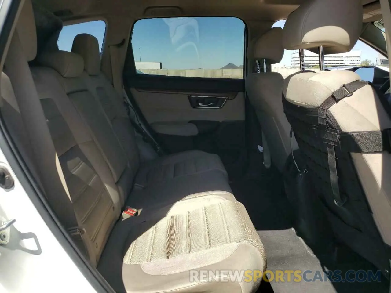 11 Photograph of a damaged car JHLRW2H53KX020337 HONDA CRV 2019