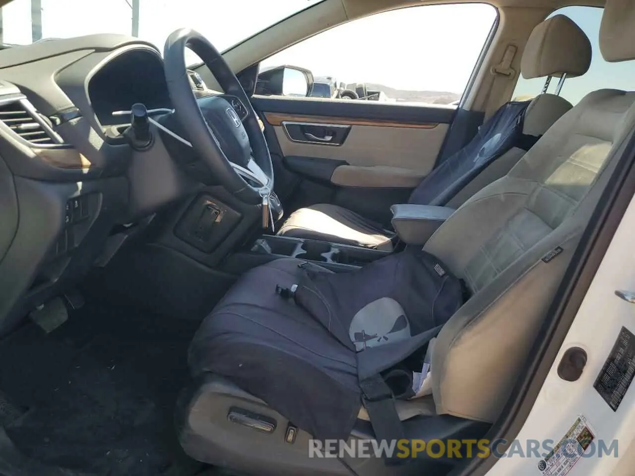 7 Photograph of a damaged car JHLRW2H53KX020337 HONDA CRV 2019