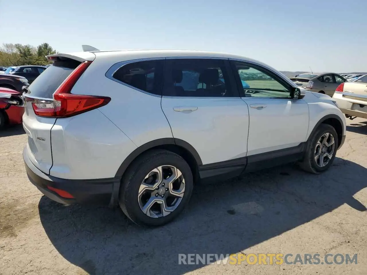 3 Photograph of a damaged car JHLRW2H54KX018712 HONDA CRV 2019